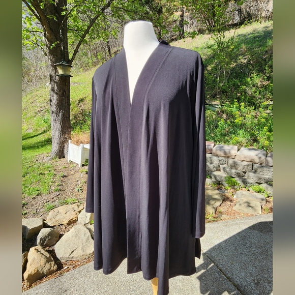 Black Open Front Cardigan With Rouched Back - Picture 2 of 5